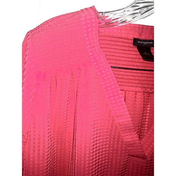 Ann Taylor Pullover Top womens Sz Small V Neck Smocking at Shoulders Long Sleeve - Picture 4 of 9